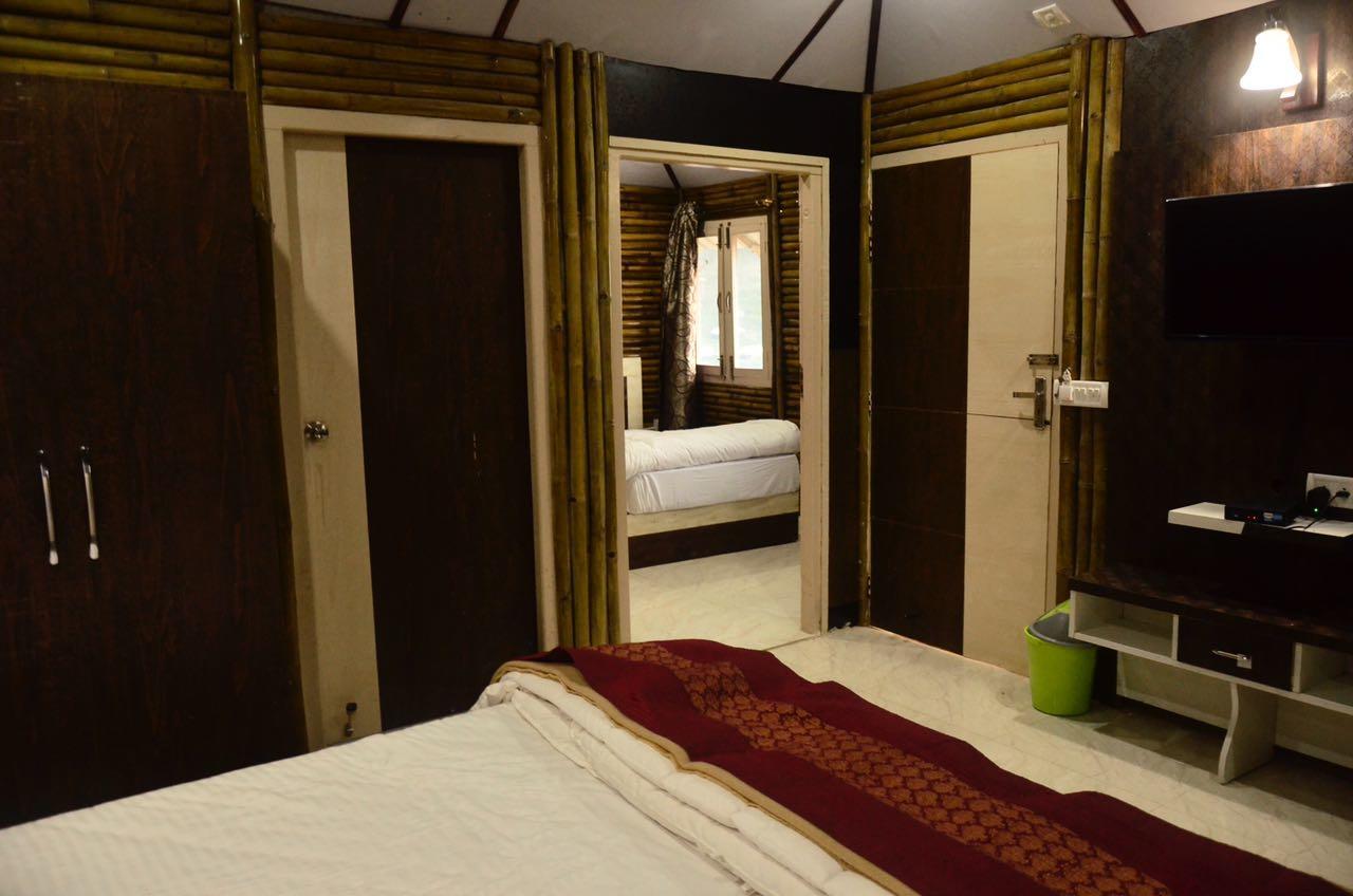V Resorts Glamwoods Dhanulti Dhanaulti Exterior photo
