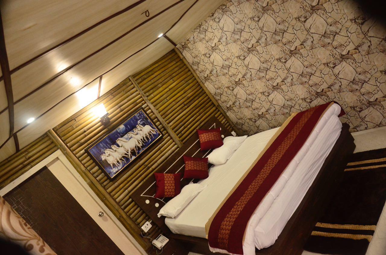 V Resorts Glamwoods Dhanulti Dhanaulti Exterior photo